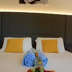 Baia Flaminia Hotell 4*