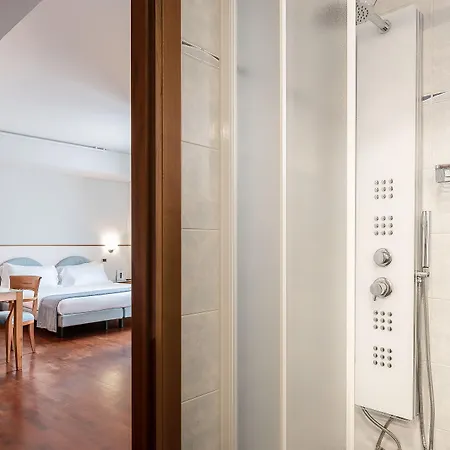 Baia Flaminia 4* بيزارو