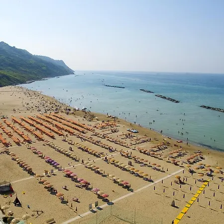 فندق Baia Flaminia بيزارو