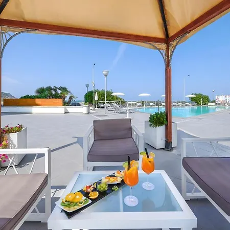 Baia Flaminia Otel 4*