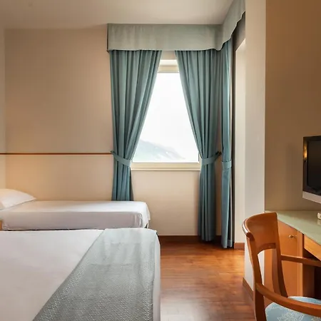 Baia Flaminia Otel Pesaro