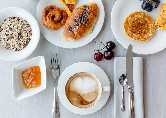 Baia Flaminia فندق بيزارو