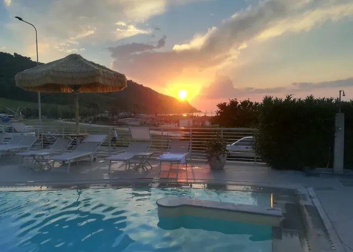 فندق Baia Flaminia بيزارو